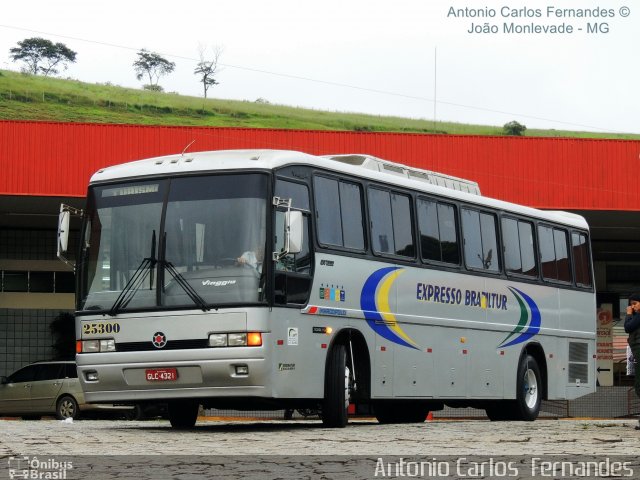 Expresso Braziltur 25300 na cidade de João Monlevade, Minas Gerais, Brasil, por Antonio Carlos Fernandes. Número da foto: #2293802.
