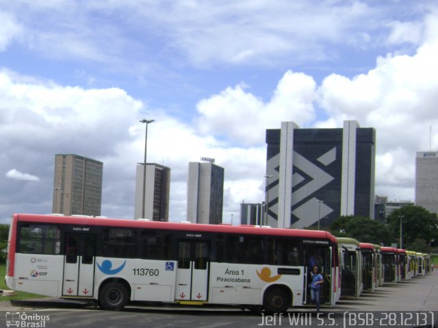 Viação Piracicabana Distrito Federal 113760 na cidade de Brasília, Distrito Federal, Brasil, por Jefferson Willian da Silva de Sousa. Número da foto: #2294741.