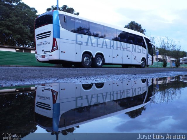Auto Viação Catarinense 3311 na cidade de Curitiba, Paraná, Brasil, por Jose Luis Araujo. Número da foto: #2295571.