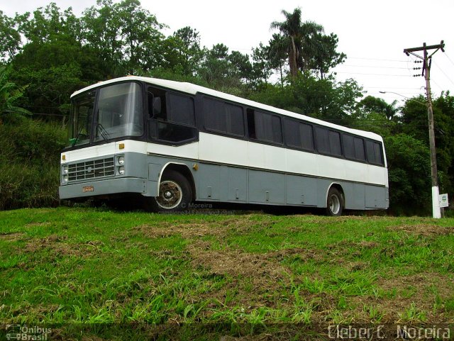 Ônibus Particulares 8486 na cidade de Araçariguama, São Paulo, Brasil, por Cleber C.  Moreira. ID da foto: 2297129.