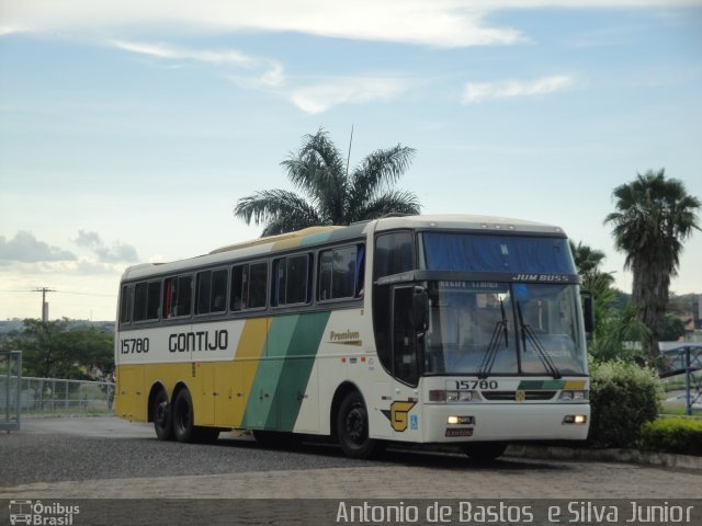 Empresa Gontijo de Transportes 15780 na cidade de Uberlândia, Minas Gerais, Brasil, por Antonio de Bastos  e Silva Junior. Número da foto: #2300980.