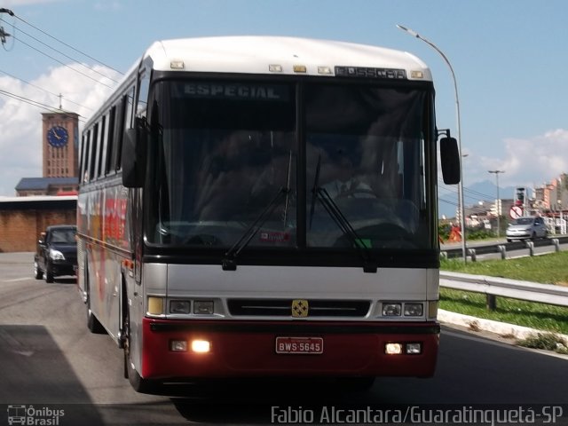 América Turismo 5645 na cidade de Aparecida, São Paulo, Brasil, por Fabio Alcantara. ID da foto: 2302125.