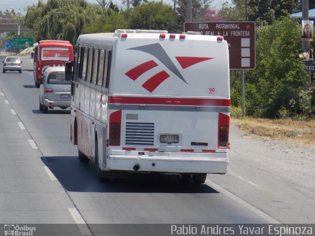 Ônibus Particulares ED2780 na cidade de Olivar, Cachapoal, Libertador General Bernardo O'Higgins, Chile, por Pablo Andres Yavar Espinoza. Número da foto: #2304341.