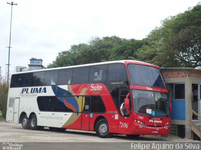 Pluma Conforto e Turismo 7106 na cidade de Curitiba, Paraná, Brasil, por Felipe Aquino da Silva. ID da foto: 2304957.