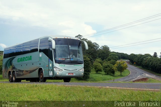 Viação Garcia 7044 na cidade de Apucarana, Paraná, Brasil, por Pedroka Ternoski. Número da foto: #2305536.