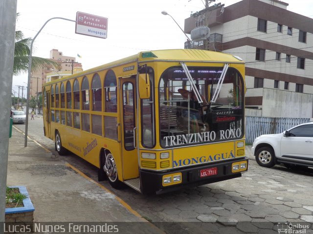Trenzinho Roxo 7711 na cidade de Mongaguá, São Paulo, Brasil, por Lucas Nunes Fernandes. Número da foto: #2306838.