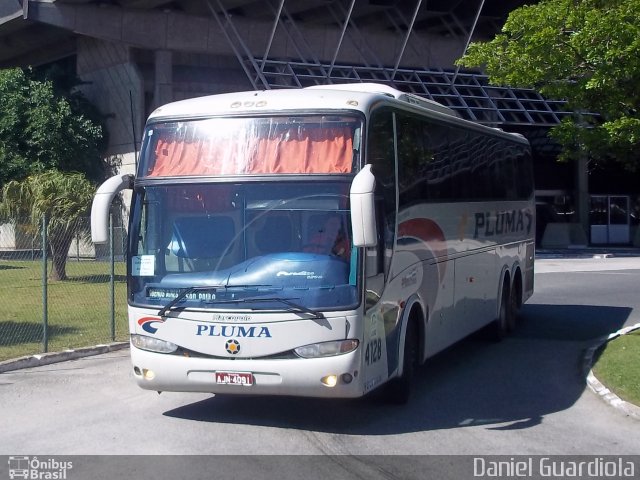 Pluma Conforto e Turismo 4128 na cidade de Florianópolis, Santa Catarina, Brasil, por Daniel Guardiola. ID da foto: 2322130.