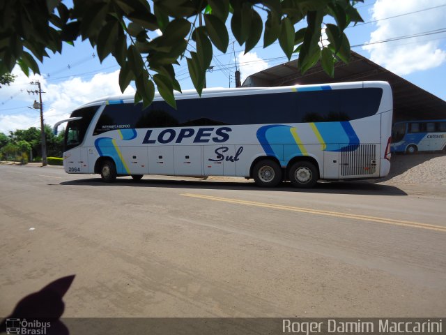 LopeSul Transportes - Lopes e Oliveira Transportes e Turismo - Lopes Sul 2064 na cidade de Realeza, Paraná, Brasil, por Roger Damim Maccarini. Número da foto: #2320675.