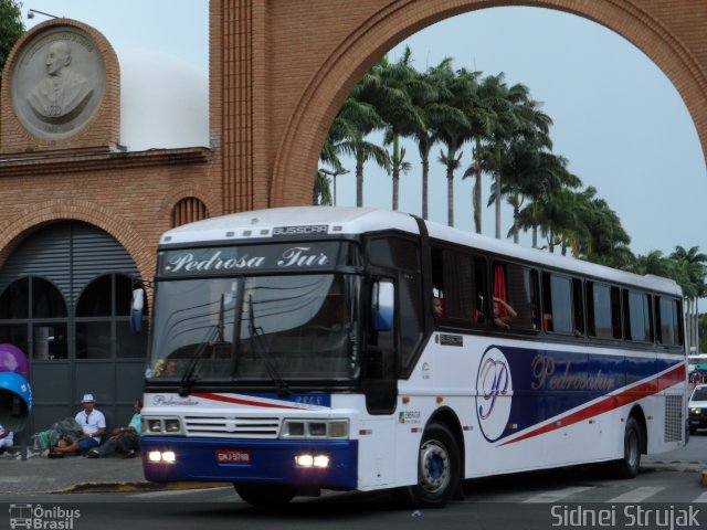 Pedrosatur 2848 na cidade de Aparecida, São Paulo, Brasil, por Sidnei Machado Strujak. ID da foto: 2324957.