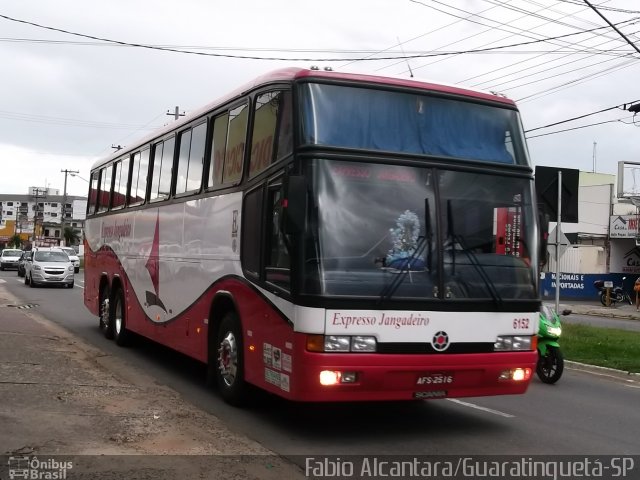 Expresso Jangadeiro 6152 na cidade de Guaratinguetá, São Paulo, Brasil, por Fabio Alcantara. Número da foto: #2325280.