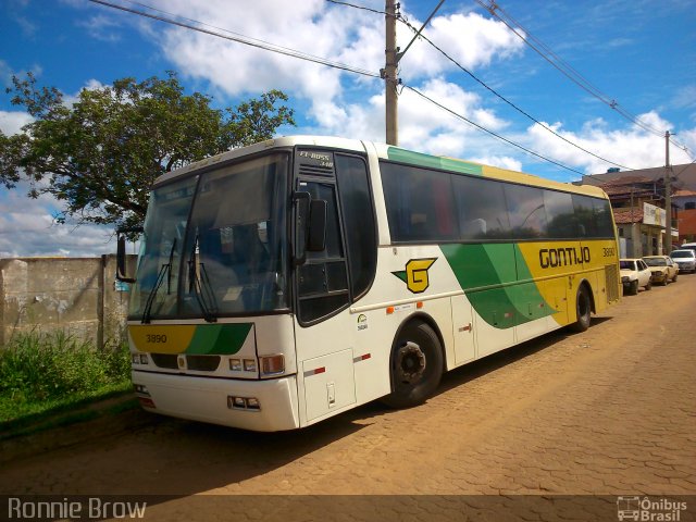 Empresa Gontijo de Transportes 3890 na cidade de Minas Novas, Minas Gerais, Brasil, por Ronnie Damião. ID da foto: 2326444.