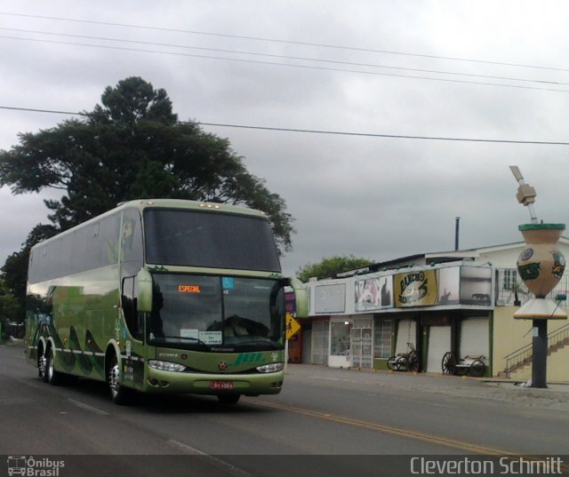 JBL Turismo 5000 na cidade de Santa Maria, Rio Grande do Sul, Brasil, por Cleverton Schmitt. Número da foto: #2329095.