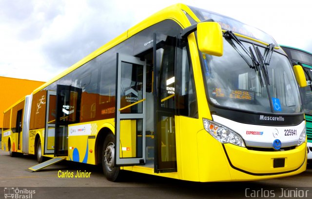 Viação Pioneira 225941 na cidade de Brasília, Distrito Federal, Brasil, por Carlos Júnior. Número da foto: #2332618.