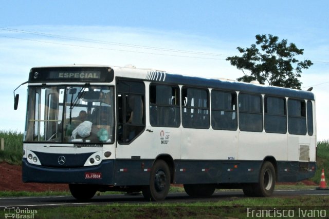 Ônibus Particulares 816 na cidade de Martinópolis, São Paulo, Brasil, por Francisco Ivano. Número da foto: #2333146.