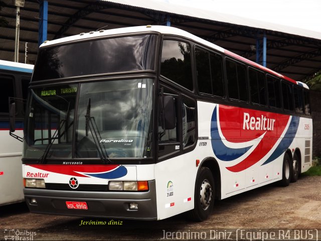 Realtur 2505 na cidade de Aparecida, São Paulo, Brasil, por Jerônimo Diniz. Número da foto: #2335350.
