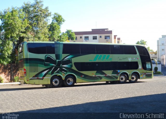 JBL Turismo 4600 na cidade de Santa Maria, Rio Grande do Sul, Brasil, por Cleverton Schmitt. Número da foto: #2278018.