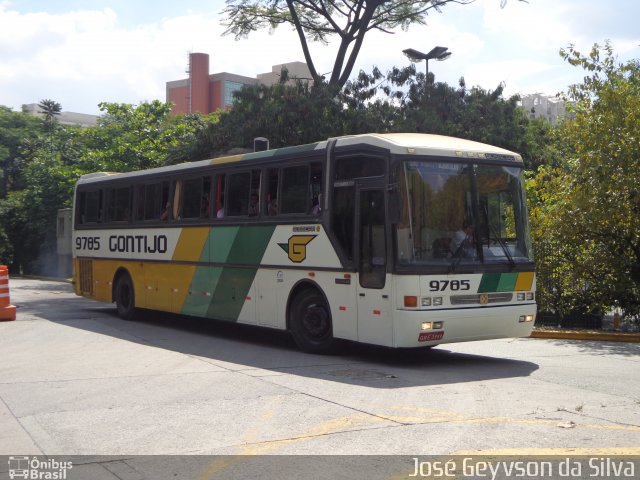 Empresa Gontijo de Transportes 9785 na cidade de São Paulo, São Paulo, Brasil, por José Geyvson da Silva. ID da foto: 2338554.