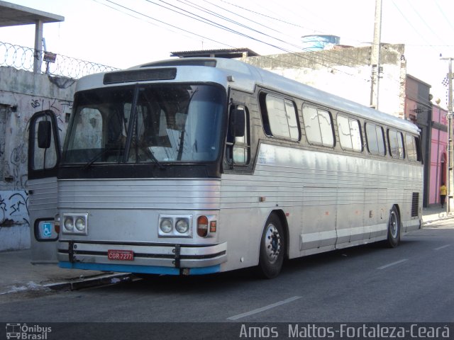 Ônibus Particulares 1227 na cidade de Fortaleza, Ceará, Brasil, por Amós  Mattos. Número da foto: #2337971.