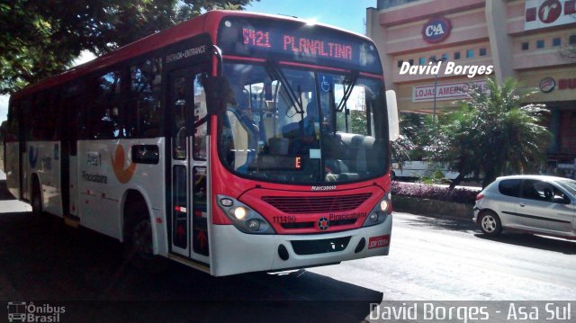 Viação Piracicabana Distrito Federal 111490 na cidade de Brasília, Distrito Federal, Brasil, por David Borges. Número da foto: #2281935.