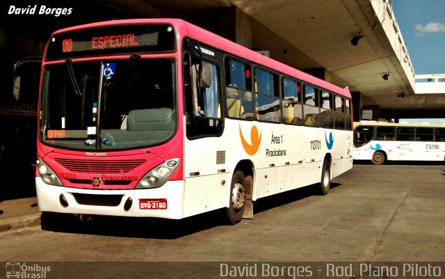 Viação Piracicabana Distrito Federal 113701 na cidade de Brasília, Distrito Federal, Brasil, por David Borges. Número da foto: #2281942.