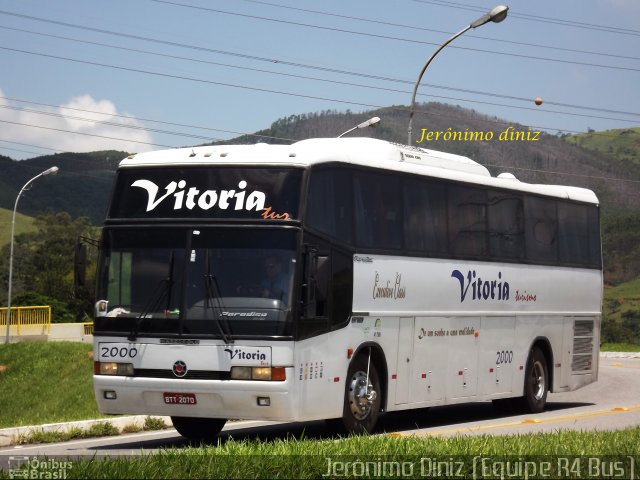 Vitória Tur 2000 na cidade de Aparecida, São Paulo, Brasil, por Jerônimo Diniz. Número da foto: #2283565.