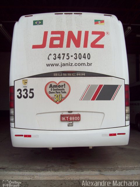 Janiz Transportes 330 na cidade de Porto Alegre, Rio Grande do Sul, Brasil, por Alexandre Machado. ID da foto: 2285526.