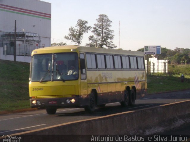 Viação Itapemirim 24049 na cidade de Uberaba, Minas Gerais, Brasil, por Antonio de Bastos  e Silva Junior. ID da foto: 2288282.