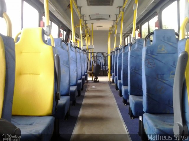Via Metro - Auto Viação Metropolitana 413 na cidade de Maracanaú, Ceará, Brasil, por Matheus Silva. Número da foto: #2810296.