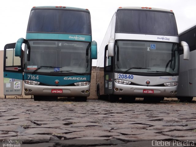 Viação Garcia 7164 na cidade de Londrina, Paraná, Brasil, por Cleber Luiz Pereira. ID da foto: 2810277.