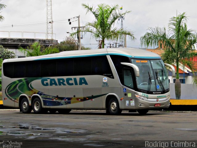 Viação Garcia 7916 na cidade de Londrina, Paraná, Brasil, por Rodrigo Coimbra. Número da foto: #2830484.