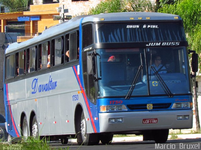 Davaltur 1750 na cidade de Aparecida, São Paulo, Brasil, por Marcio  Bruxel. ID da foto: 2833303.