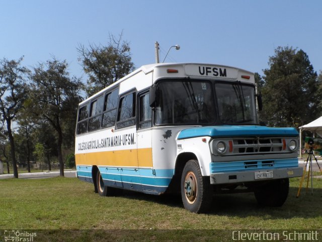 UFSM - Universidade Federal Santa Maria 9843 na cidade de Santa Maria, Rio Grande do Sul, Brasil, por Cleverton Schmitt. ID da foto: 2844949.