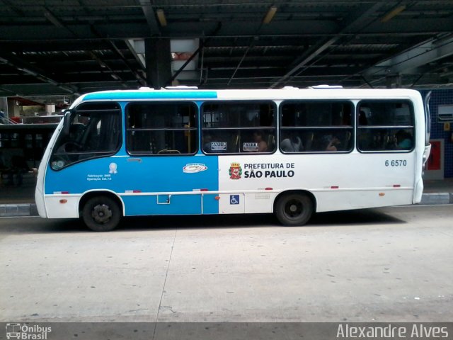Transwolff Transportes e Turismo 6 6570 na cidade de Echaporã, São Paulo, Brasil, por Alexandre Alves. Número da foto: #2848157.