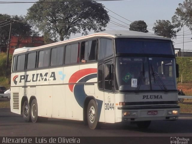 Pluma Conforto e Turismo 3044 na cidade de Botucatu, São Paulo, Brasil, por Alexandre  Luis de Oliveira. Número da foto: #2849890.