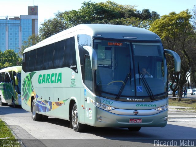Viação Garcia 7357 na cidade de Curitiba, Paraná, Brasil, por Ricardo Matu. Número da foto: #2853184.
