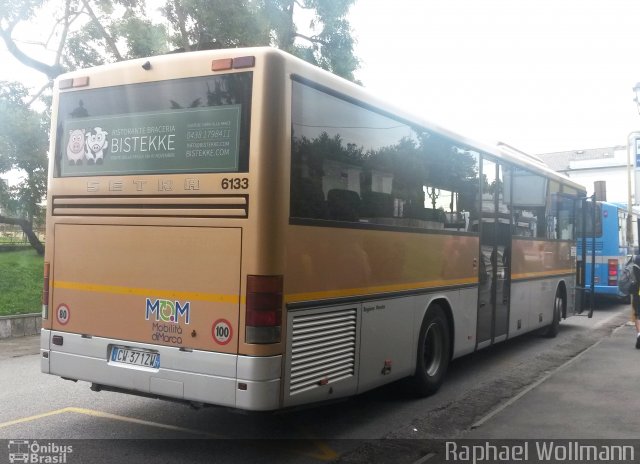 Ônibus da Itália SETRA na cidade de , por Raphael Wollmann. ID da foto: 2851510.