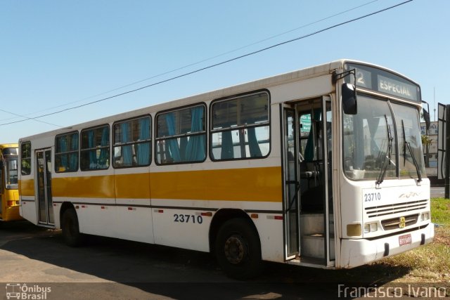 AVOA - Auto Viação Ourinhos Assis 23710 na cidade de Assis, São Paulo, Brasil, por Francisco Ivano. Número da foto: #2857934.