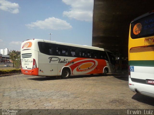 Viação Platina 3500 na cidade de Uberlândia, Minas Gerais, Brasil, por Erwin  Luiz. Número da foto: #2858644.