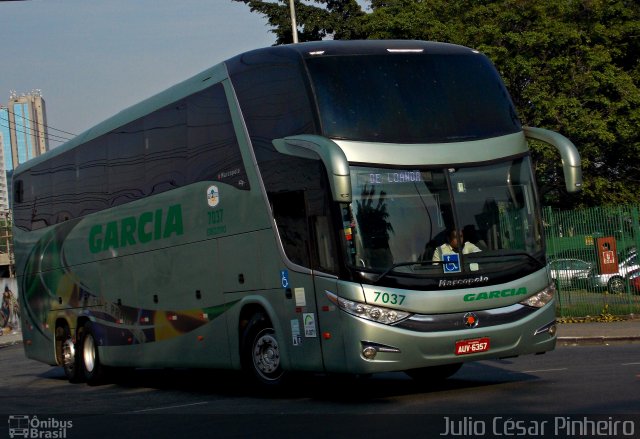 Viação Garcia 7037 na cidade de São Paulo, São Paulo, Brasil, por Julio César Pinheiro. Número da foto: #2862785.