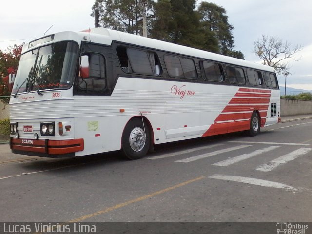 Viaj Tur 5035 na cidade de Guaratinguetá, São Paulo, Brasil, por Lucas Vinicius Lima. Número da foto: #2869463.