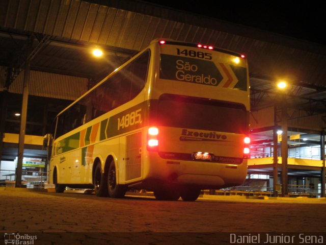 Cia. São Geraldo de Viação 14885 na cidade de Itabirito, Minas Gerais, Brasil, por Daniel Junior Sena. ID da foto: 2814173.