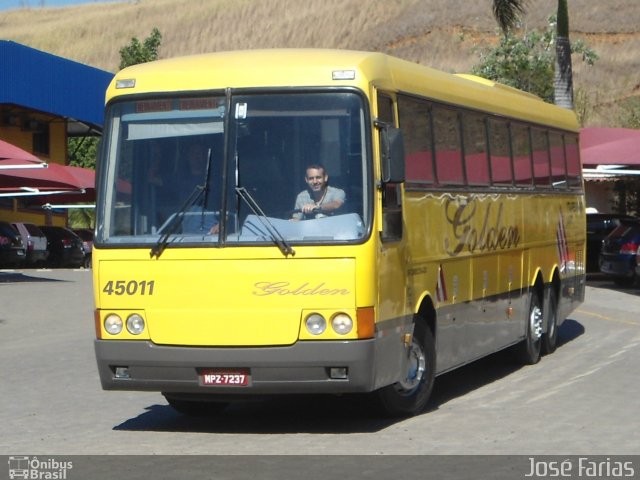 Viação Itapemirim 45011 na cidade de Paraíba do Sul, Rio de Janeiro, Brasil, por Junior Almeida. ID da foto: 2815628.