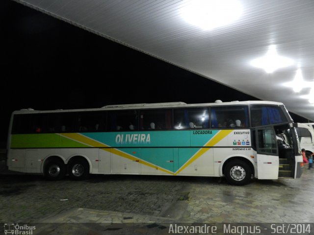 Oliveira Turismo 600 na cidade de Leopoldina, Minas Gerais, Brasil, por Alexandre  Magnus. ID da foto: 2814295.