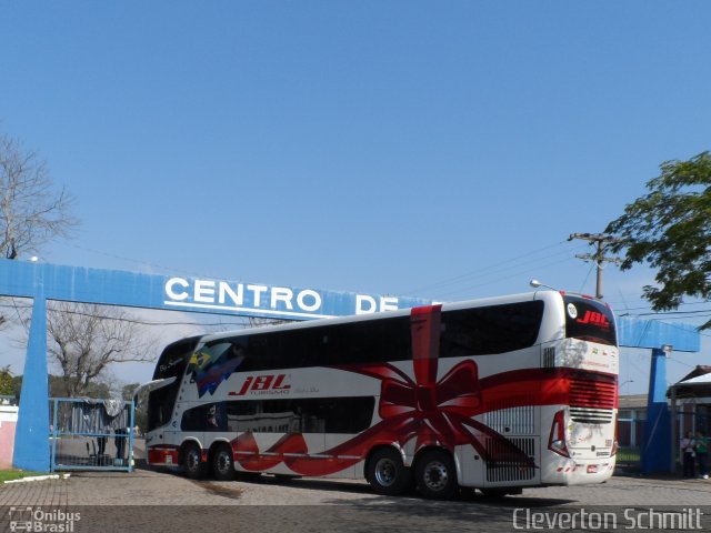 JBL Turismo 5800 na cidade de Santa Maria, Rio Grande do Sul, Brasil, por Cleverton Schmitt. Número da foto: #2813719.
