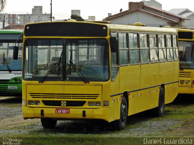 Ônibus Particulares 5877 na cidade de Palhoça, Santa Catarina, Brasil, por Daniel Guardiola. Número da foto: #2816973.