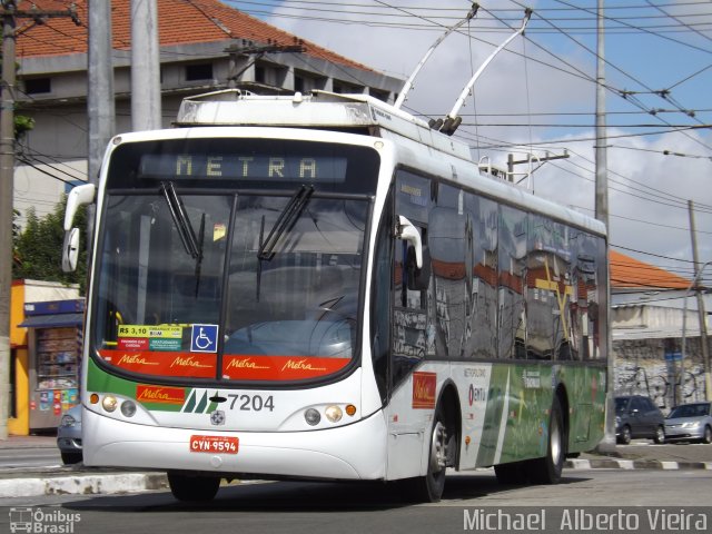 Metra - Sistema Metropolitano de Transporte 7204 na cidade de São Paulo, São Paulo, Brasil, por Michael  Alberto Vieira. Número da foto: #2823164.