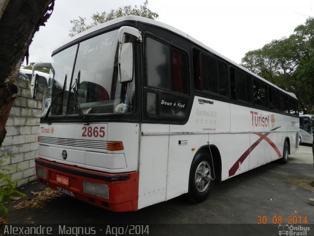 Turismo Turisol 2865 na cidade de Rio de Janeiro, Rio de Janeiro, Brasil, por Alexandre  Magnus. ID da foto: 2822765.