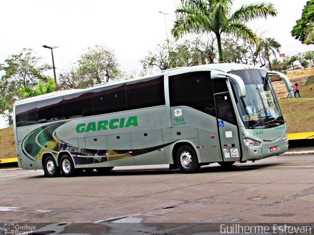 Viação Garcia 7044 na cidade de Londrina, Paraná, Brasil, por Guilherme Estevan. ID da foto: 2826218.