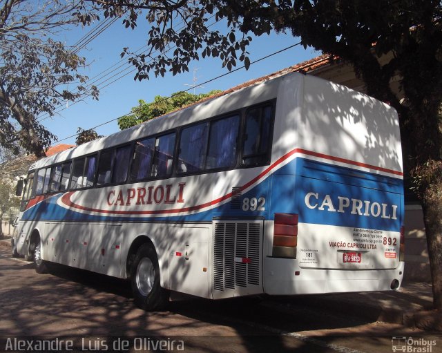 Viação Caprioli 892 na cidade de Botucatu, São Paulo, Brasil, por Alexandre  Luis de Oliveira. Número da foto: #2880190.