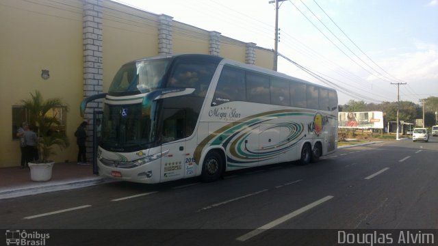 Kaoma Rio Turismo 2015 na cidade de Trindade, Goiás, Brasil, por Douglas Alvim. Número da foto: #2902144.